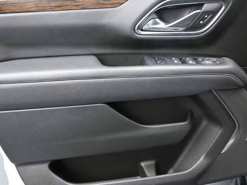 Used 2023 Chevrolet Tahoe Premier w/ Premium Package 2 RWD image 14