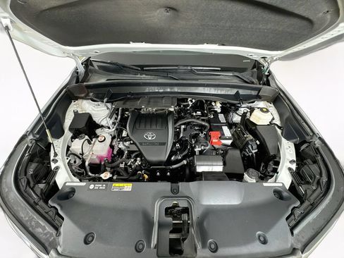 Certified 2024 Toyota Grand Highlander AWD image 25