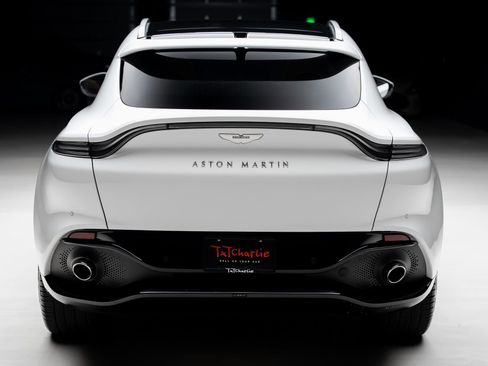 Used 2023 Aston Martin DBX AWD/4WD image 25