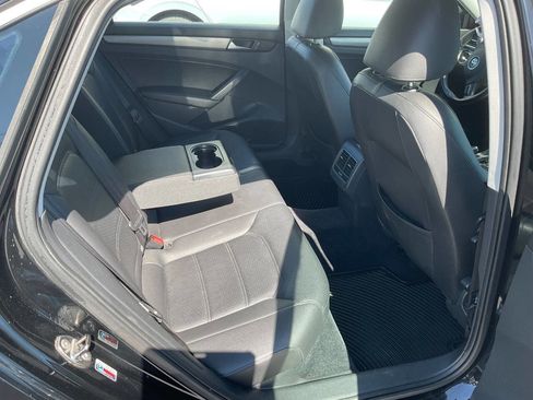 Used 2014 Volkswagen Passat 2.5 SE image 19