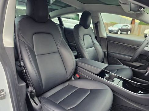 Used 2020 Tesla Model 3 Standard Range Plus image 27