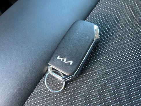 Used 2024 Kia EV6 Light AWD/4WD image 34