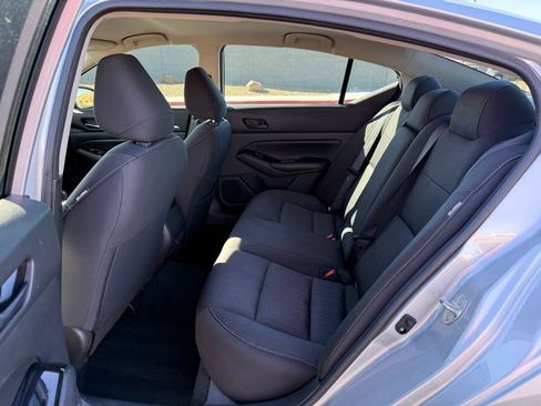 Used 2023 Nissan Altima 2.5 SV image 18