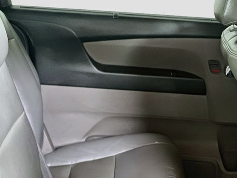 Used 2016 Honda Odyssey SE image 30