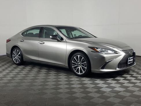 Used 2020 Lexus ES 350 w/ Premium Package image 2