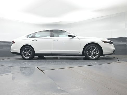 Used 2024 Honda Accord EX-L image 30