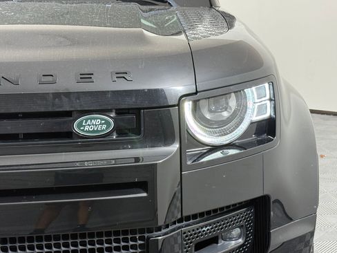 Used 2022 Land Rover Defender 110 X AWD/4WD image 11