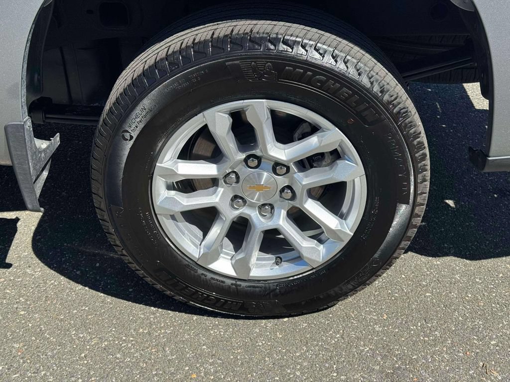 Used 2026 Chevrolet Silverado 1500 LT AWD/4WD image 11