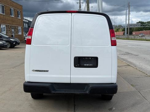 Used 2019 Chevrolet Express 2500 w/ Driver Convenience Package RWD image 8