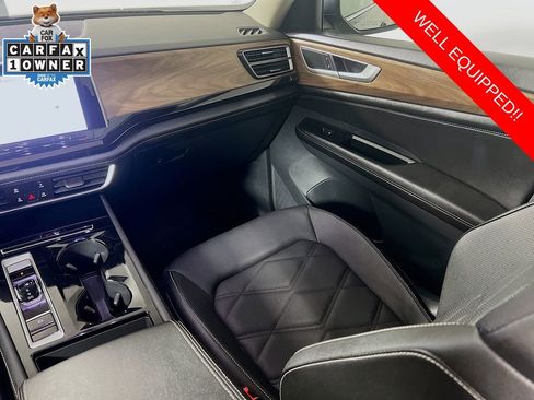 Used 2024 Volkswagen Atlas SE image 23