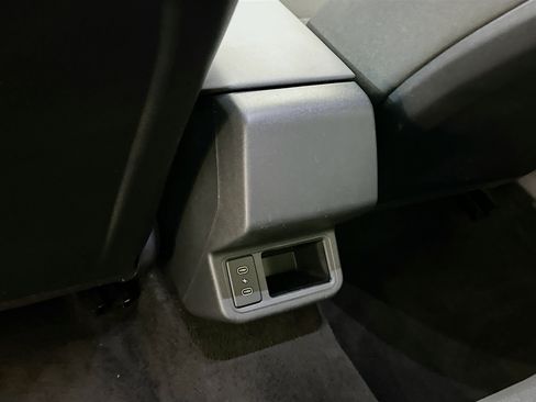 Used 2025 Kia K4 LXS image 27