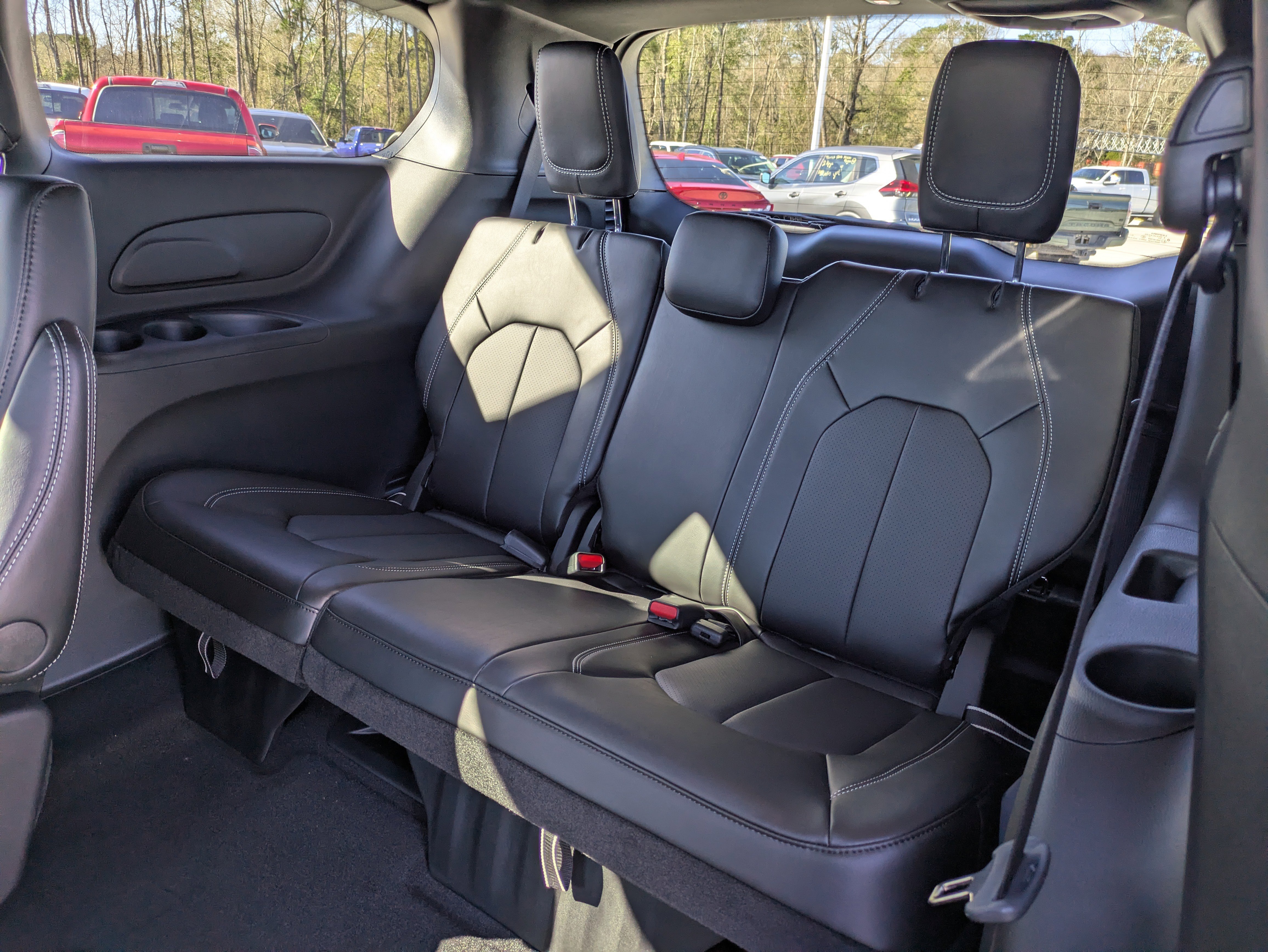 New 2026 Chrysler Pacifica Select w/ S Appearance Package FWD image 14