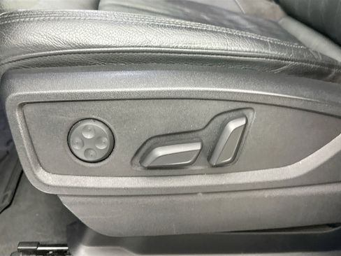 Used 2018 Audi Q5 2.0T Premium image 18