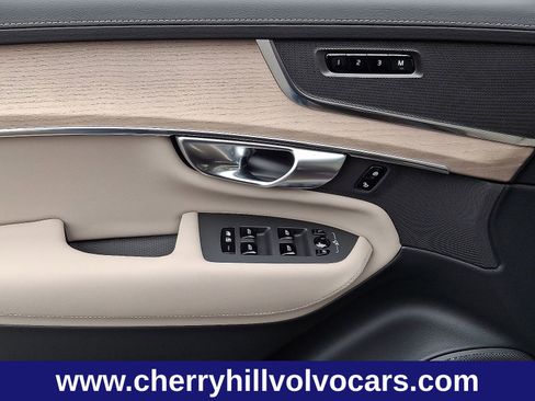 New 2025 Volvo XC90 B5 Core w/ Protection Package Premier image 14