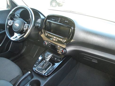 Used 2020 Kia Soul EX image 20