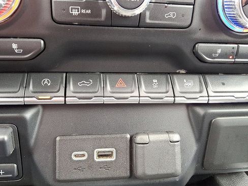 Used 2020 GMC Sierra 1500 Elevation image 26