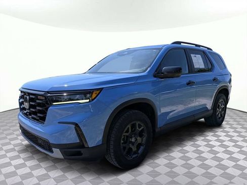 Used 2024 Honda Pilot TrailSport image 8