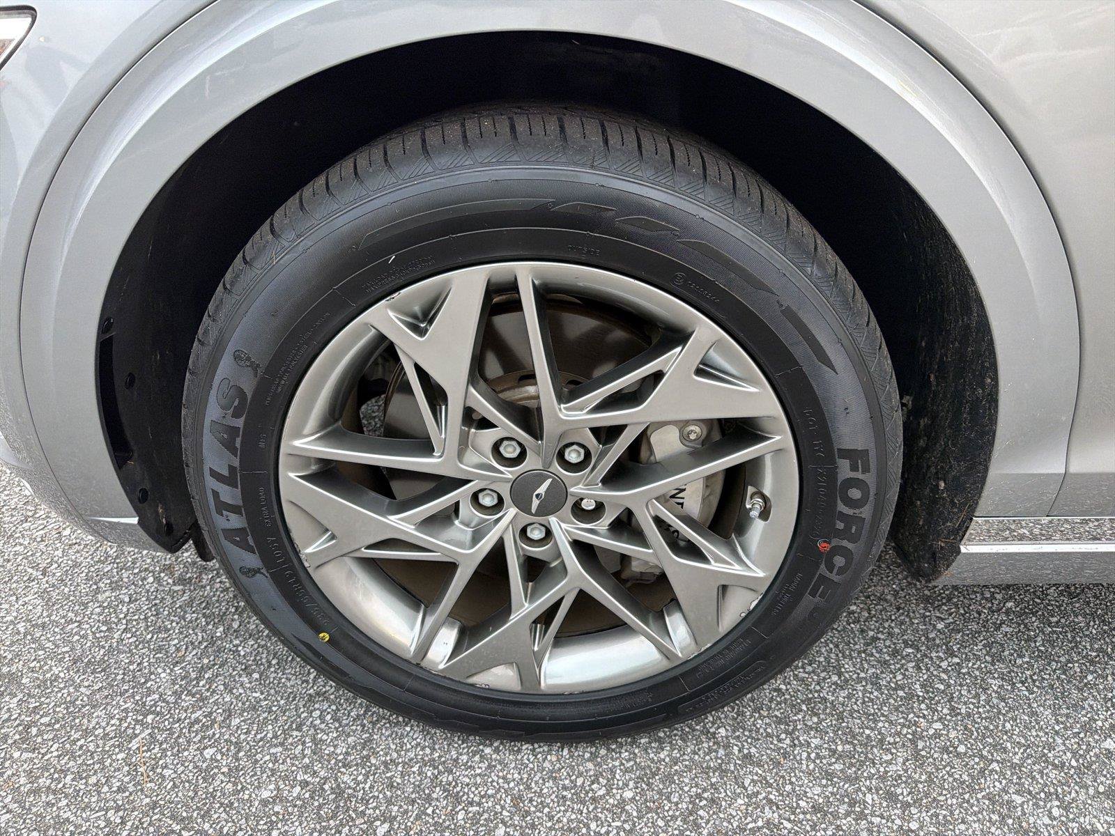 Used 2025 Genesis GV70 2.5T AWD/4WD image 10