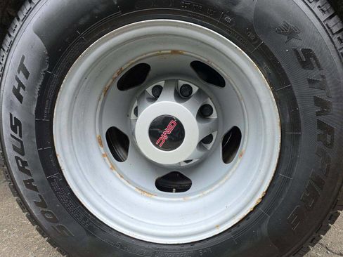 Used 2016 GMC Sierra 3500 4x4 Regular Cab w/ Sierra Convenience Package image 3