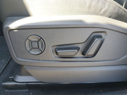 Used 2025 Audi Q5 Premium w/ Convenience Package AWD/4WD image 22