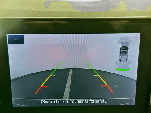 Used 2024 Ford Explorer Limited image 23