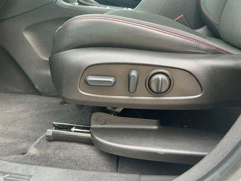Used 2022 Chevrolet Equinox RS w/ Infotainment Package FWD image 26