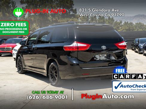Used 2019 Toyota Sienna LE FWD image 2