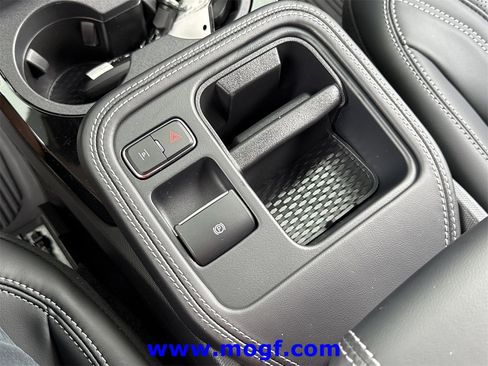 Certified 2025 Ford Mustang Mach-E Premium image 10