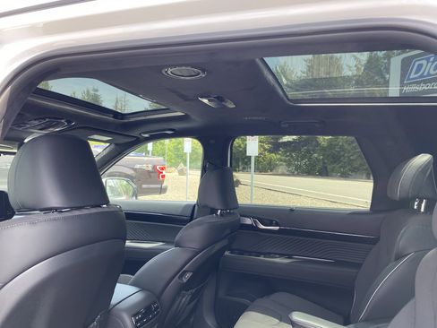 Used 2025 Hyundai Palisade Calligraphy image 15