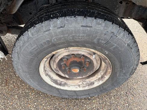 Used 2014 Ford E-250 and Econoline 250 E-250 CARGO VAN image 17