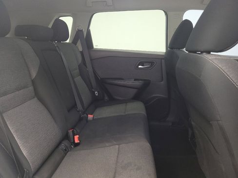 Used 2022 Nissan Rogue SV FWD image 19