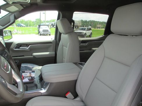 New 2026 GMC Sierra 1500 SLT w/ SLT Premium Package AWD/4WD image 13