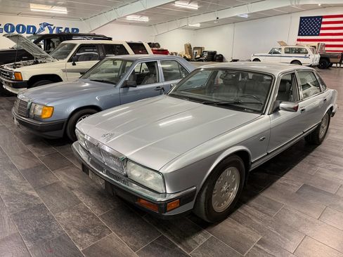Used 1994 Jaguar XJ6 RWD image 30