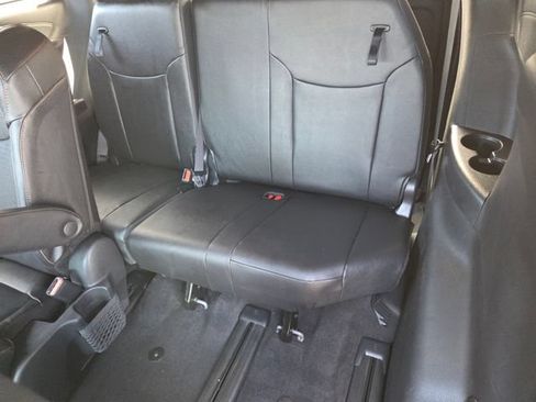 Used 2025 Toyota Sienna XLE Woodland Edition AWD/4WD image 11
