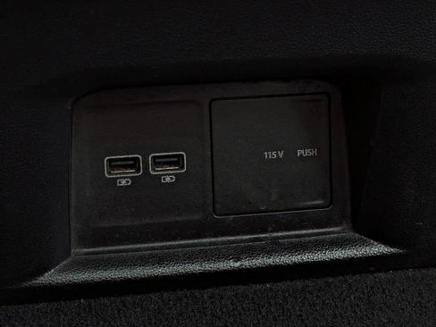 Used 2021 Volkswagen Atlas SEL Premium image 28