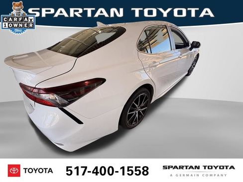 Used 2024 Toyota Camry SE FWD image 6