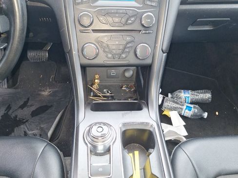 Used 2018 Ford Fusion SE w/ Equipment Group 601A image 11