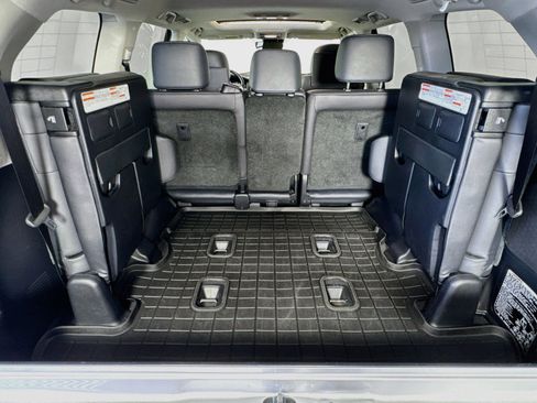 Used 2019 Toyota Land Cruiser w/ Carpet Mat Package AWD/4WD image 26