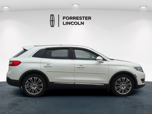 Used 2016 Lincoln MKX Reserve w/ Climate Package AWD/4WD image 2