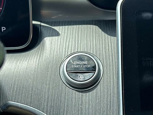 Certified 2022 Mercedes-Benz C 300 4MATIC Sedan image 27