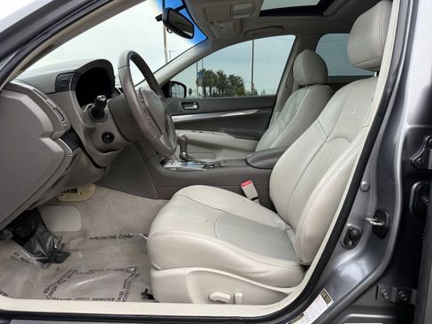 Used 2011 INFINITI G37 Journey w/ Premium Pkg RWD image 9