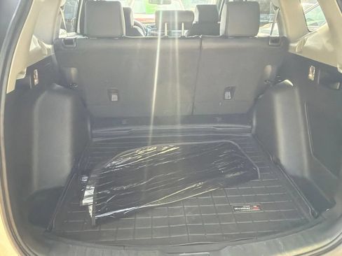 Used 2018 Honda CR-V Touring image 7