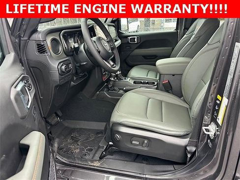 New 2026 Jeep Gladiator Mojave image 13