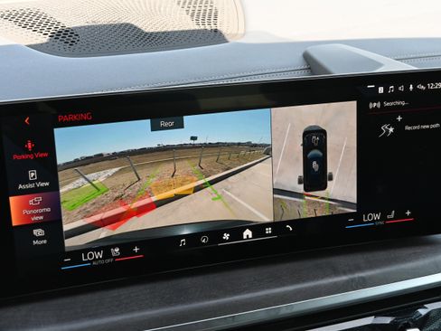 Certified 2025 BMW X5 xDrive40i w/ M Sport Package image 16