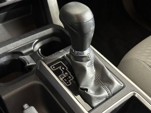 Certified 2023 Toyota Tacoma SR5 AWD/4WD image 37