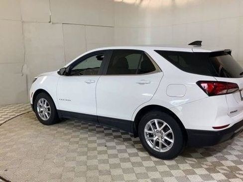 Used 2023 Chevrolet Equinox LT FWD image 11