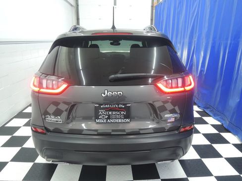 Used 2022 Jeep Cherokee Latitude Lux w/ Sun & Sound Group AWD/4WD image 9