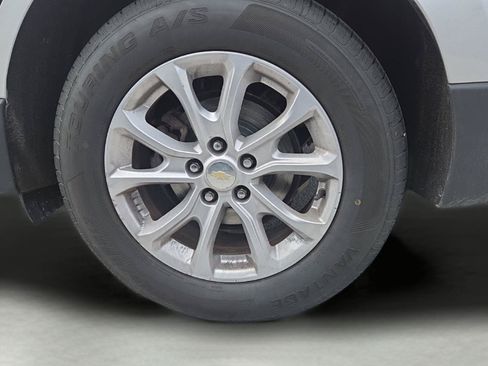 Used 2020 Chevrolet Equinox LS w/ LPO, Floor Liner Package AWD/4WD image 20