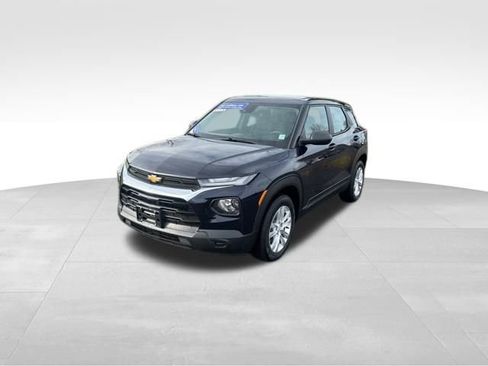 Used 2021 Chevrolet TrailBlazer LS image 1