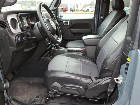 Used 2024 Jeep Wrangler Sport image 13